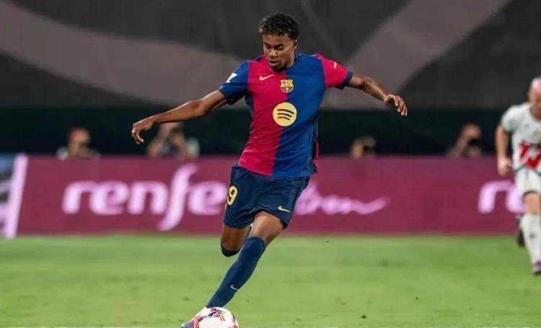 时隔34年维京队再夺挪超冠军，球迷冲入球场内疯狂庆祝