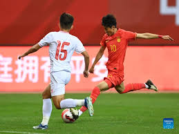 也彰显了她