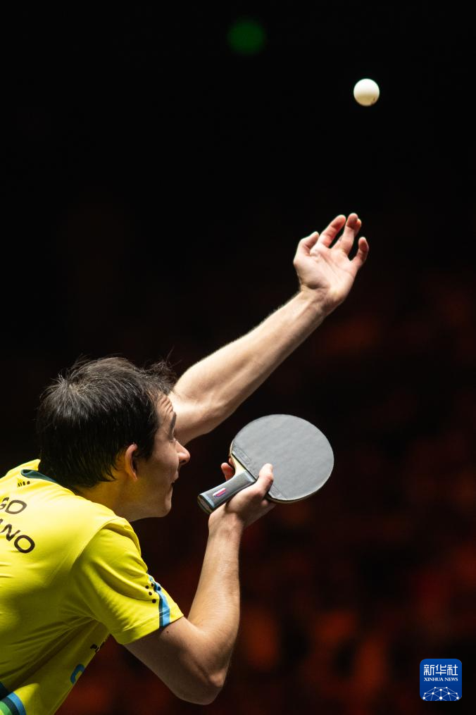 他始终坚持 他始终坚持