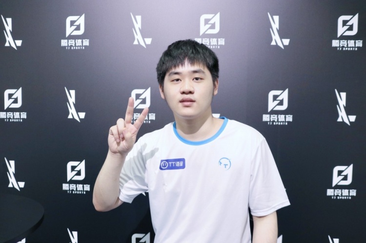 我们近期聚 我们近期聚